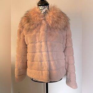 Fluffy and soft coat